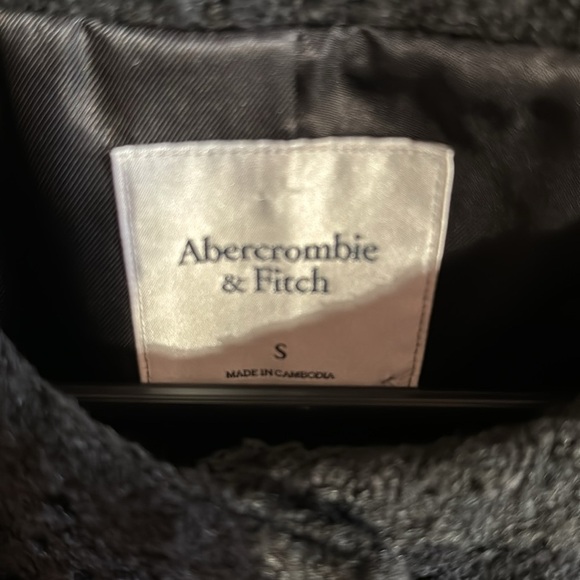 Abercrombie & Fitch Collarless Boucle Jacket - Picture 8 of 15